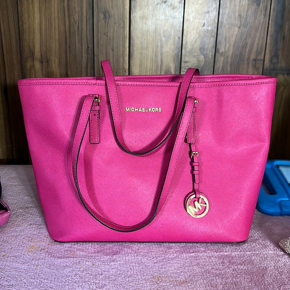 Micheal kors Raspberry tote